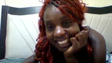 Snapshot of queen_wow2 chatting on October 18, 12:46 am queen online show from October 18, 12:46 am