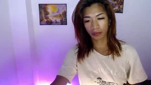 kiana and shantal online show from April 23, 9:39 pm