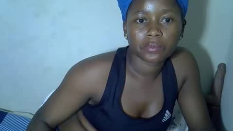 queenlena868103 online show from November 16, 6:19 pm