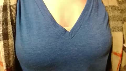 queenoftenderness online show from March 30, 6:40 pm