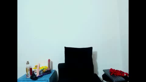 queenstarhyl online show from May 16, 12:24 am