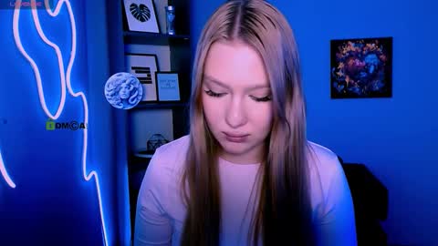 rachel_bloom__ online show from December 1, 2:59 am