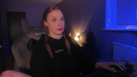 Snapshot of rachel_passion chatting on December 17, 12:23 am Diana online show from December 17, 12:23 am