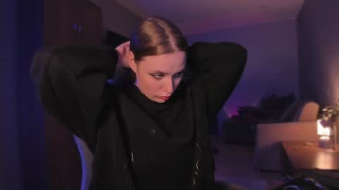 Snapshot of rachel_passion chatting on December 21, 9:25 pm Diana online show from December 21, 9:25 pm