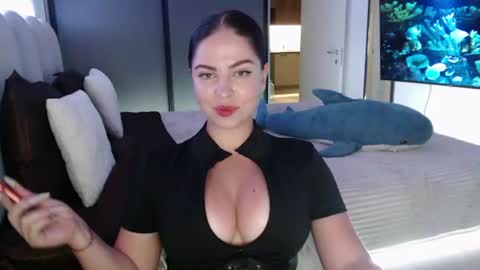 Call me Miss. online show from July 20, 10:21 pm