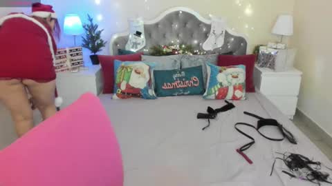 Snapshot of rachelpirce chatting on December 23, 2:35 am Rachel online show from December 23, 2:35 am