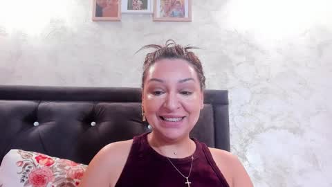 raelledarkstar online show from January 8, 9:57 am