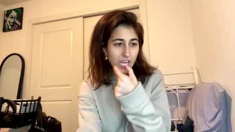 Ray Ray online show from January 5, 4:04 am