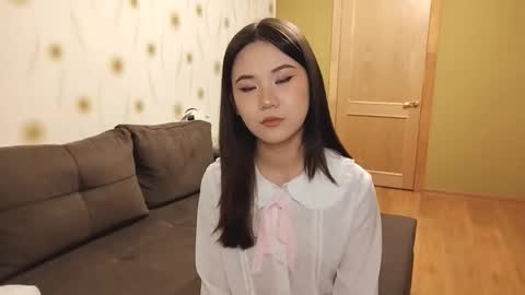 Lee online show from March 16, 10:19 am