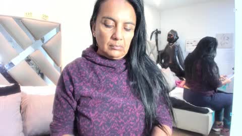 Raquel Moore  online show from November 7, 11:38 am