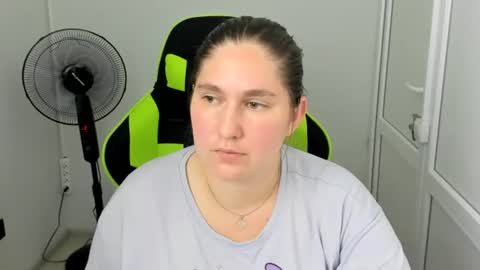 Raven online show from August 4, 9:15 am
