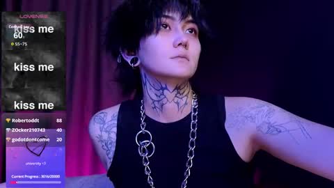 Snapshot of ravens_nest_ chatting on October 20, 5:05 pm Raven online show from October 20, 5:05 pm