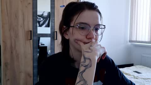 Ray-Ray online show from April 21, 9:05 am