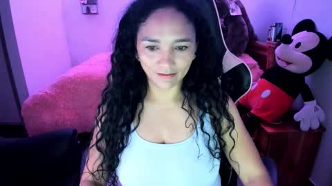 Danna online show from March 25, 3:48 pm