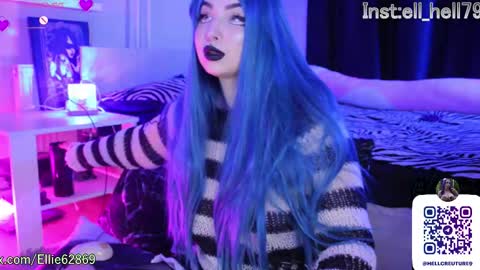 Snapshot of razor_claw chatting on October 13, 8:55 pm My kittensIm on vacation until July 25th. You can join the fan club  free content  online show from October 13, 8:55 pm