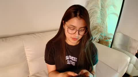 Rebeca Williams online show from February 5, 2:29 am