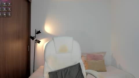 Rebecca online show from May 11, 11:02 pm