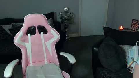 Snapshot of red_firesquirt chatting on January 2, 9:39 pm Red -  online show from January 2, 9:39 pm