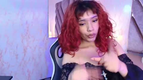 red_pandaa online show from February 11, 3:30 am