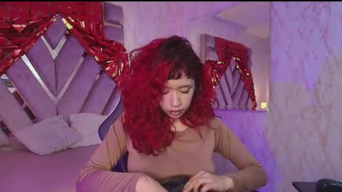 red_pandaa online show from March 12, 2:47 am