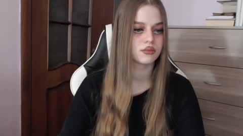 Lily online show from February 24, 2:22 am