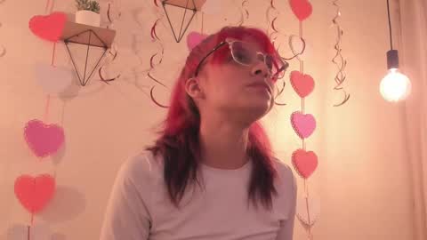 Snapshot of redmeloddy chatting on February 17, 7:55 pm Meloddy online show from February 17, 7:55 pm