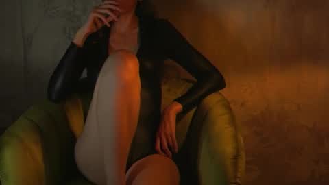 Red online show from October 12, 7:27 pm