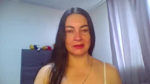 renata_hot1 online show from April 27, 7:22 pm