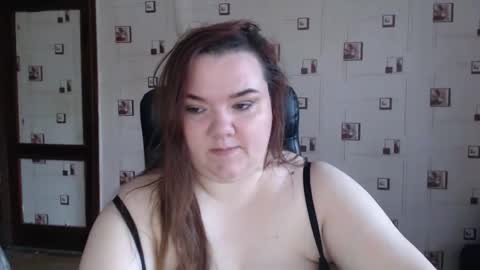 renataoia online show from November 9, 10:55 am