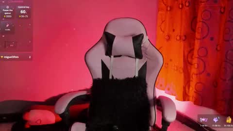 renatawilsom online show from February 3, 2:53 am