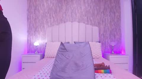 REVEN online show from February 19, 3:06 am