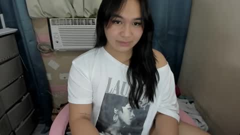 RIRI online show from March 17, 5:39 pm