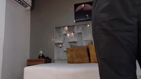 RIRI  online show from April 13, 7:36 pm