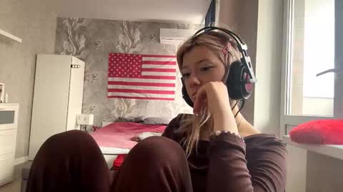 Anny online show from February 16, 11:10 am