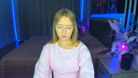 RosaRising online show from July 18, 9:23 am