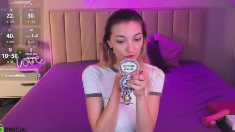Kimberlly online show from June 4, 11:42 pm