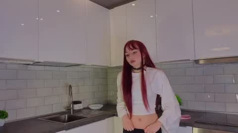 Nicole online show from April 6, 3:24 pm