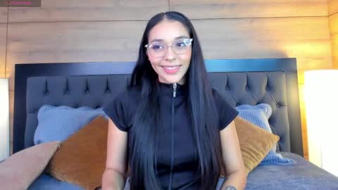 roseaurora online show from April 6, 12:39 pm