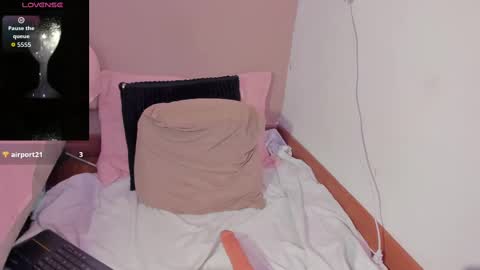 roselyn online show from November 8, 9:36 am