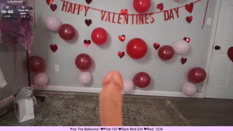 Snapshot of rosiebones chatting on February 17, 6:17 pm Rosie Bones online show from February 17, 6:17 pm