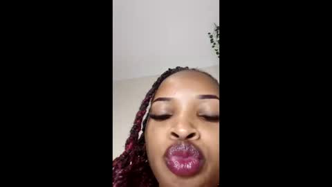 roundbootie online show from May 3, 5:16 pm