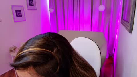 Rousee online show from November 8, 2:33 pm