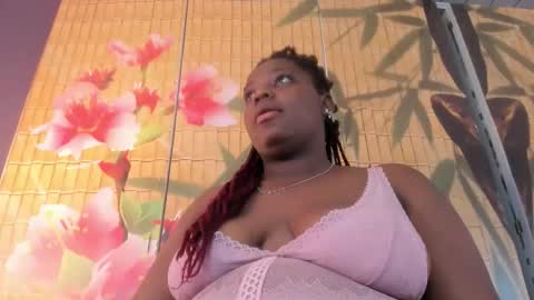 roxanemiranda online show from May 28, 10:51 pm