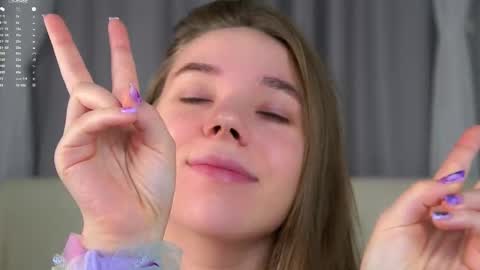 roxannastoo online show from January 9, 1:10 am