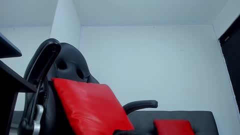 roxanne online show from February 7, 9:18 pm