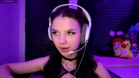 Hana online show from December 4, 4:19 pm