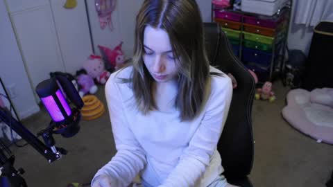 Snapshot of roxiethefox chatting on October 8, 1:48 pm roxie online show from October 8, 1:48 pm