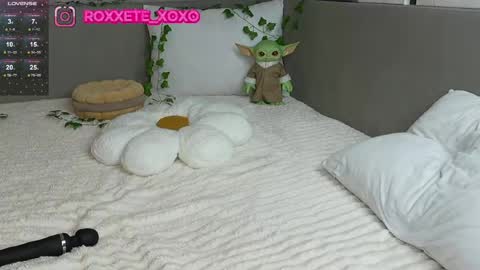 Roxy online show from May 30, 9:33 pm