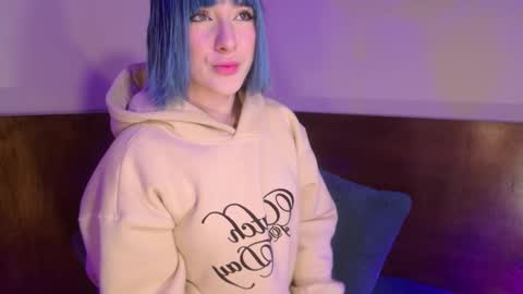 Snapshot of roxxxevelvet chatting on October 12, 6:38 am Roxx IG  online show from October 12, 6:38 am