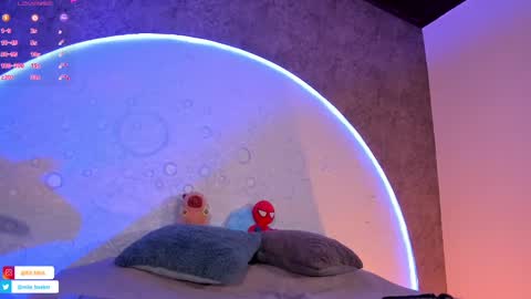 Snapshot of roxxxevelvet chatting on February 21, 4:37 pm Roxx IG  online show from February 21, 4:37 pm